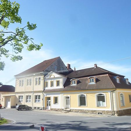Guest House U Zlatého Jelena Žinkovy Exterior foto