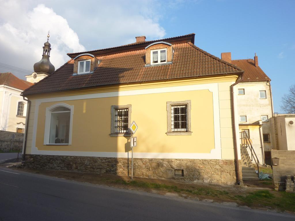 Guest House U Zlatého Jelena Žinkovy Exterior foto